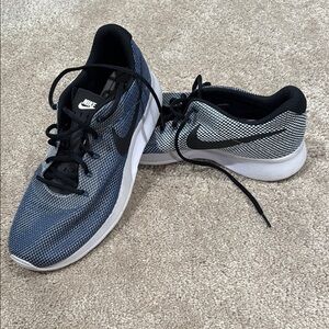 Nike Men's Blue and White Running Shoes
